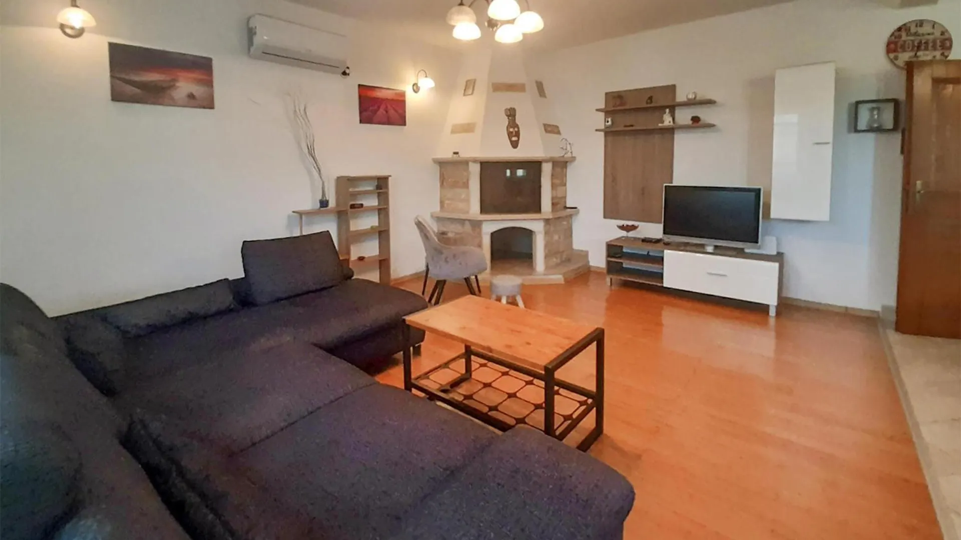 Lovely Home In Nedescina With Kitchen 度假居