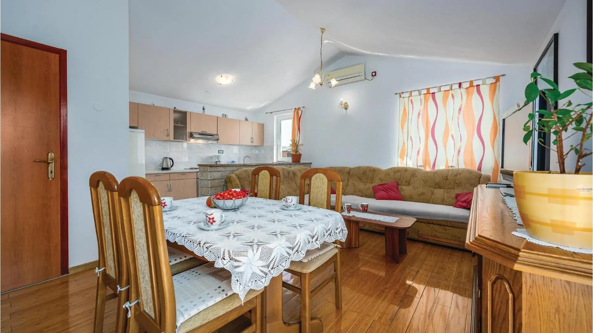 Дом отдыха Lovely Home In Nedescina With Kitchen